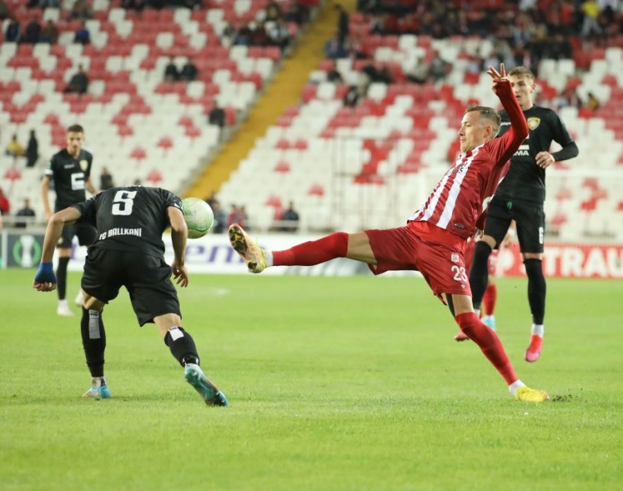 Demir Grup Sivasspor 3-4 Ballkani